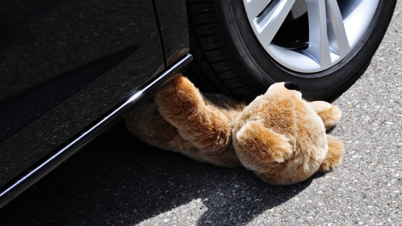 10 месечно бебе и 42 годишен мъж са пострадали при тежка катастрофа