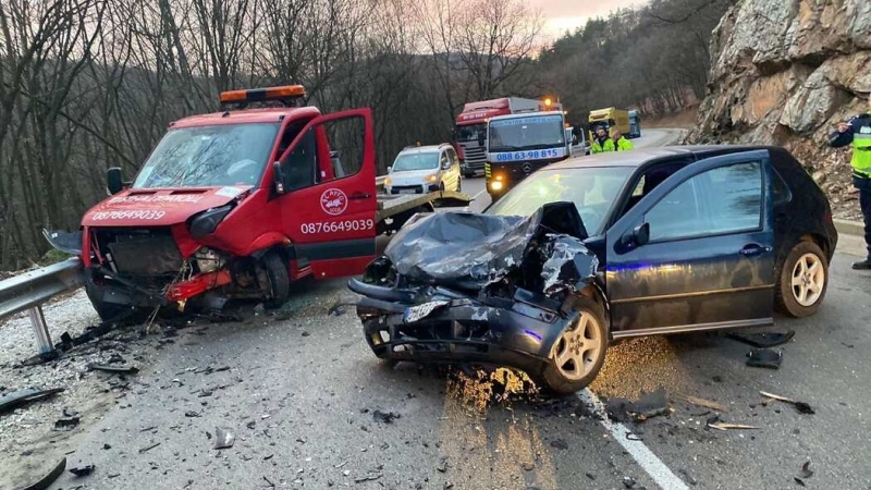 Временно движението по пътя София Монтана в района на Костинброд при