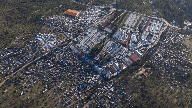 Първи потвърден случай на COVID 19 в най големия бежански лагер в