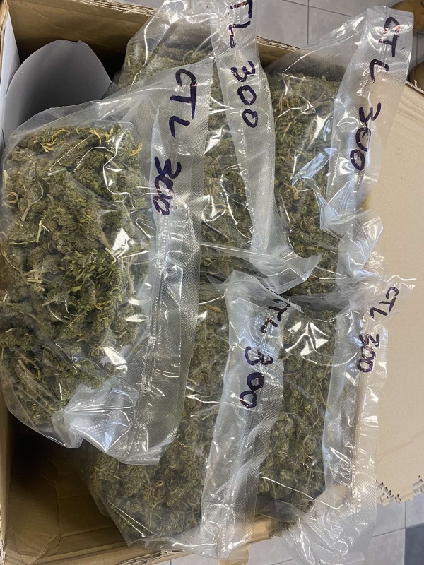 Митническите служители от Териториална дирекция Митница Русе откриха 2 425 кг