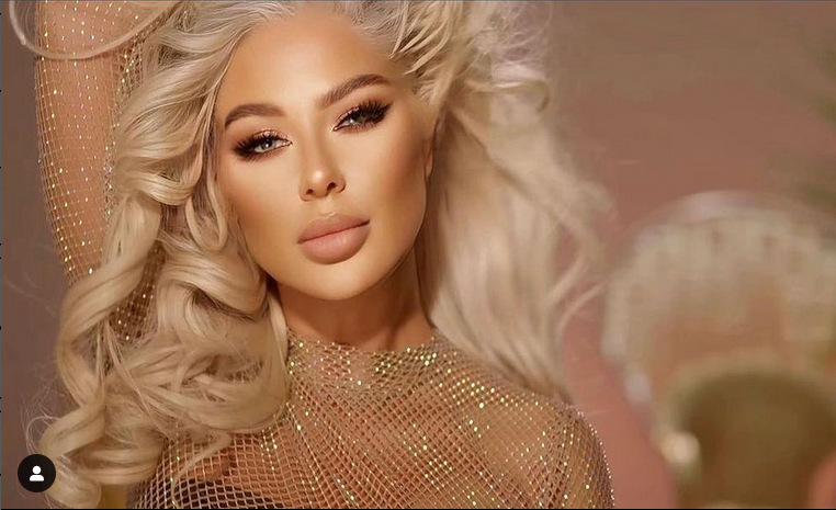 Фолк певицата Андреа определено знае как да привлича вниманието и