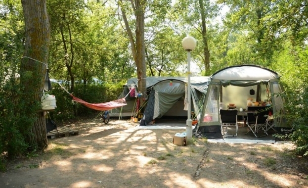 Скандал на къмпинг Каваци Бургаският съд разпореди къмпингът да бъде