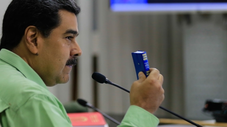 Президентът на Венецуела Николас Мадуро призова своите министри да подадат оставка