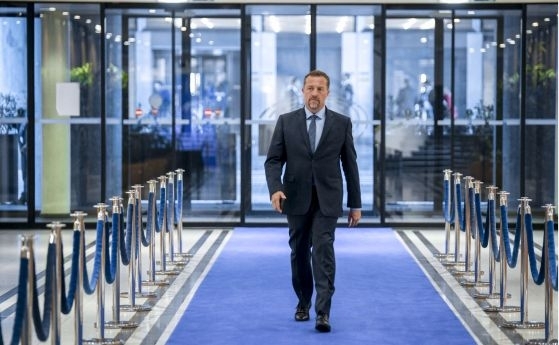 След осем месеца без редовно правителство вече няма време за