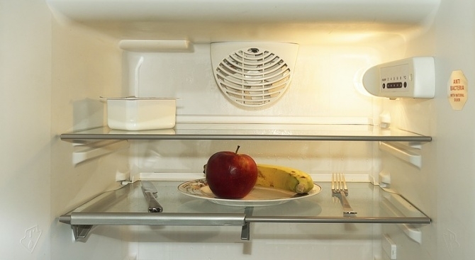 Неизвестни откраднали 2000 лева на възрастна жена от русенското село