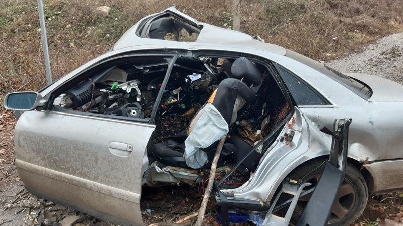 31 годишен мъж загина след катастрофа в тетевенското село Градежница съобщават