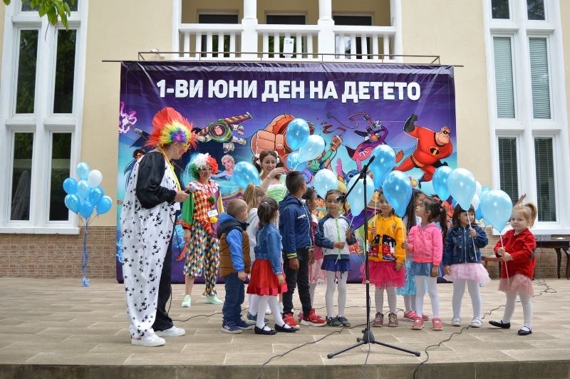 Със забавления и игри децата на Вършец отпразнуваха своя празник