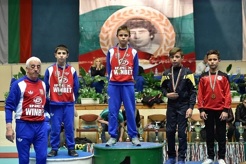 Врачанският клуб Ботев 93 ще участва с 12 борци в