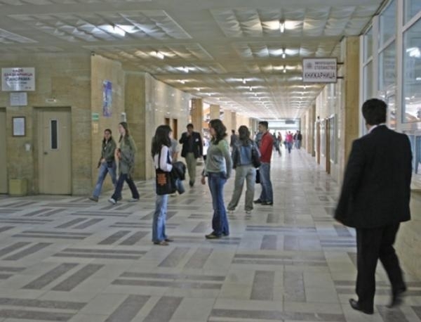 Най високи доходи получават завършилите направления свързани с информационните технологии и здравеопазването