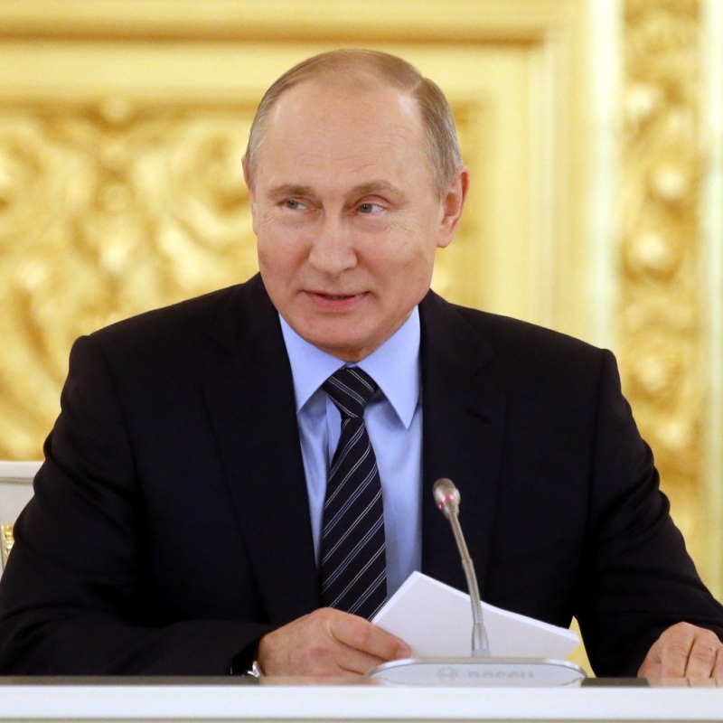 Владимир Путин е подписал указ за съкращаването на 10 хиляди
