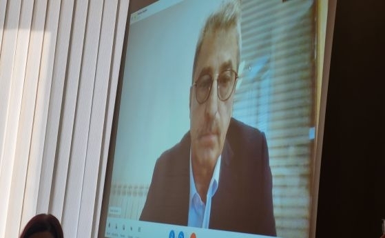 Цветан Василев обвърза Петър Петров-Еврото с Делян Пеевски