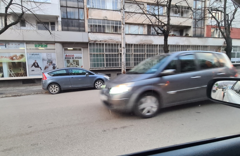 За пореден шофьор застрашаващ колегите си на пътя с безотговорното