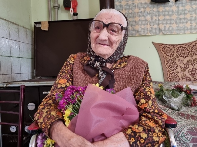 Баба Севда от Видинско отпразнува 105-и рожден ден