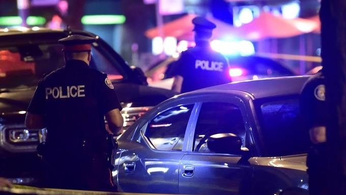 Полицията в Торонто издирва снимки и клипове направени от хора