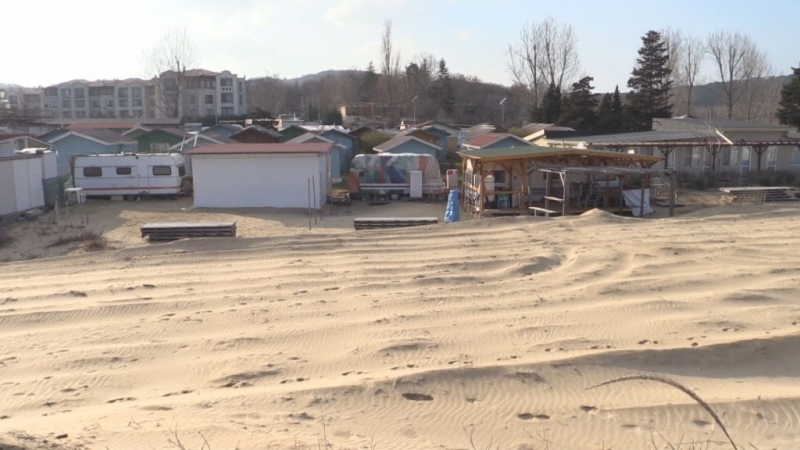 Безвъзвратно е унищожена разораната от багер бяла дюна на къмпинг