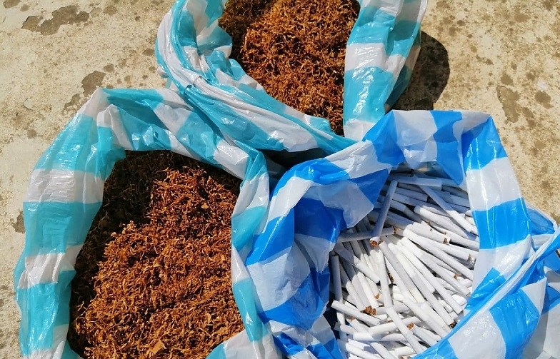 Полицаи са намерили тютюн и цигари без бандерол в къща