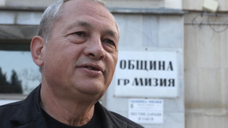 Извънредно! Пребиха на селски събор зам.-кмета на Мизия Николай Нековски