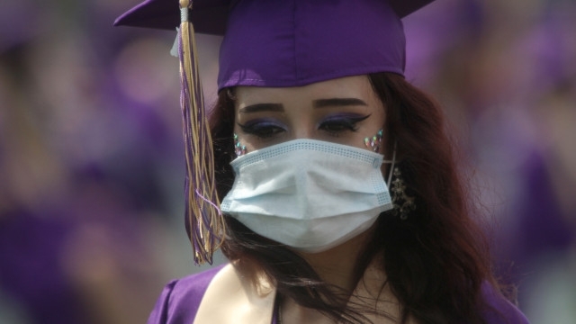 Над 5000 български студенти започват образованието си в чужбина тази