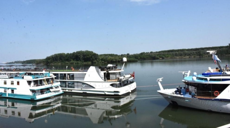 От старта на туристическия сезон за круизните кораби по река