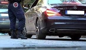 Полицейски служители са написали 2 акта на мъж с нередовен