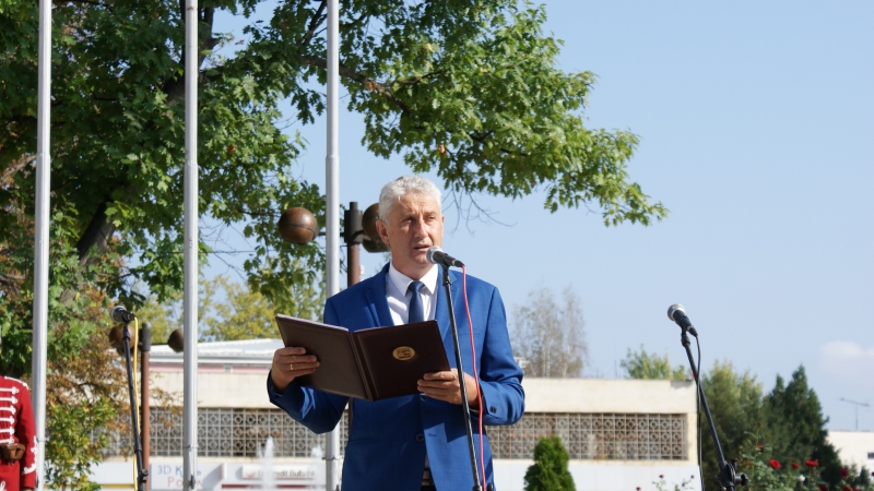 С тържествена церемония община Мездра отбеляза 133 години от Съединението