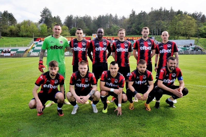 Локомотив Мездра загуби с 1 3 0 0 от Севлиево в изтеглена