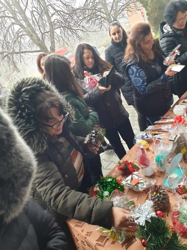 Откриха коледния базар в Борован /снимки/