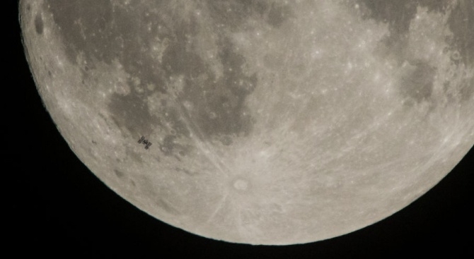 Директорът на НАСА Джим Брайдънстайн каза че неговото управление си