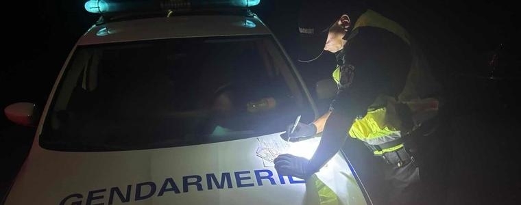 Полицаи хванаха 34 годишен да шофира ТИР дрогиран и без