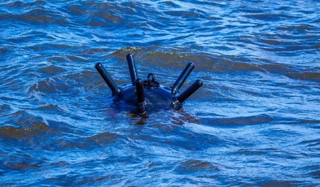 Морска мина открита в морето на 100 метра от брега
