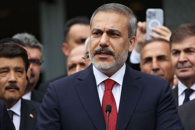 Министърът на външните работи на Турция Хакан Фидан е провел