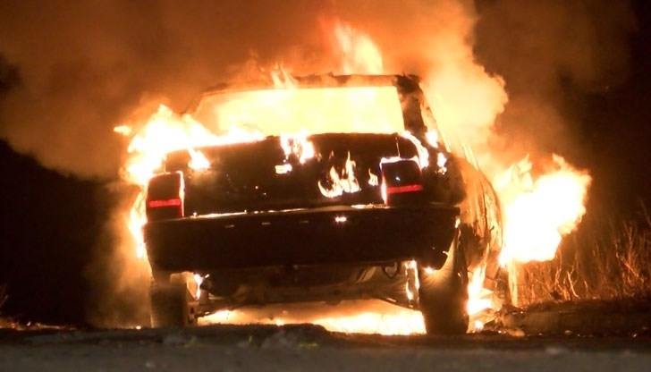 През тази нощ е горял автомобил в Козлодуй това