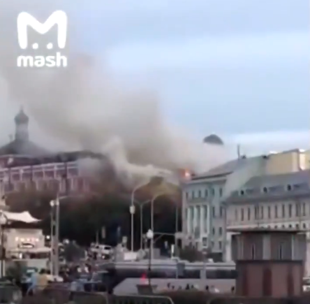 Пожар унищожи част от Рождественския манастир в Москва който е