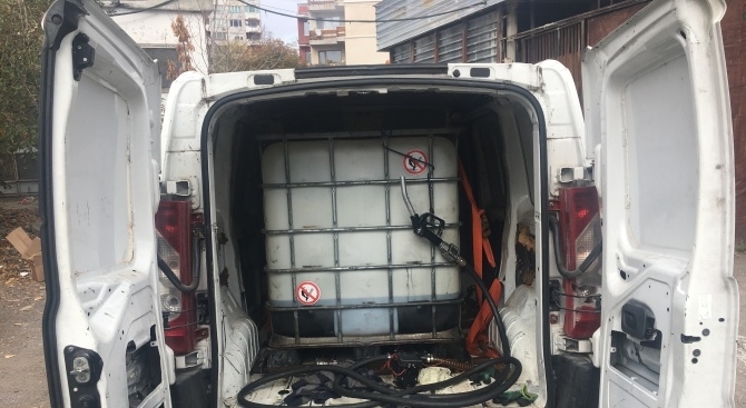 Разкрита е незаконна продажба на гориво в София съобщиха от