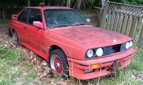 Ченгета намериха изоставена кола на път във Врачанско съобщиха от