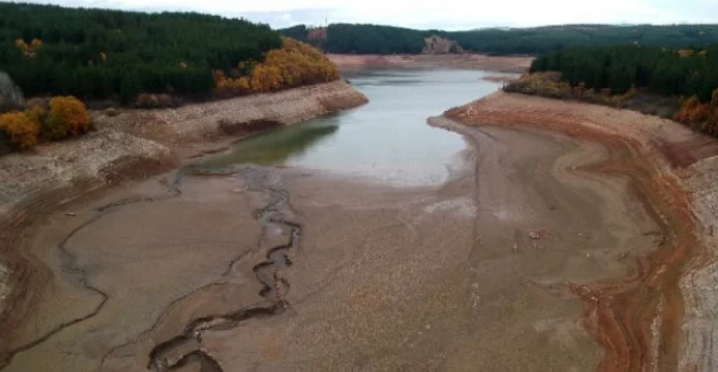 Суха зима 10 литра на квадратен метър през януари при