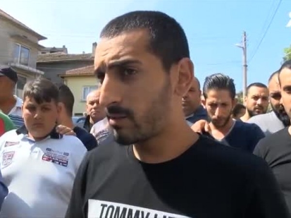 Стотици излязоха на среднощен протест в Омуртаг след смъртта на