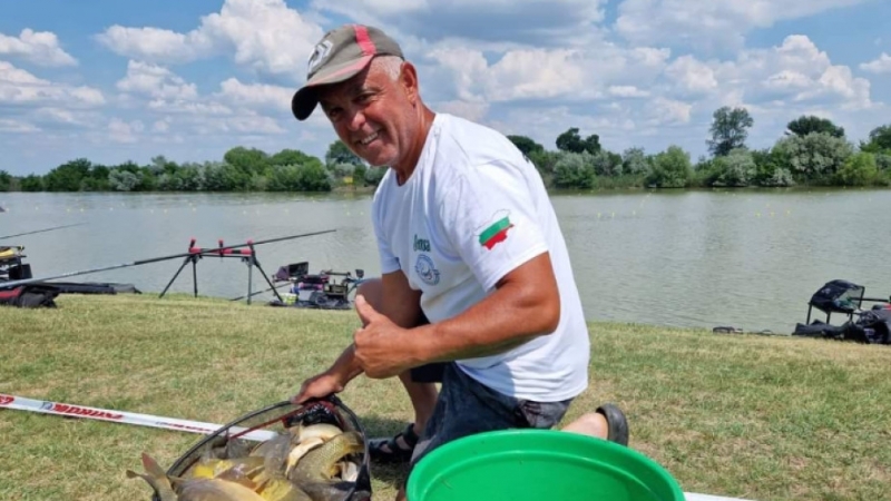 България стана световен шампион по спортен риболов на плувка категория