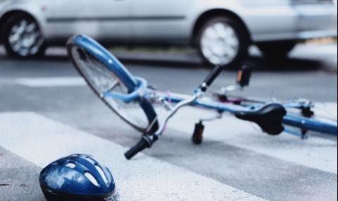 Автобус на градския транспорт е блъснал 79 годишен велосипедист на пешеходна