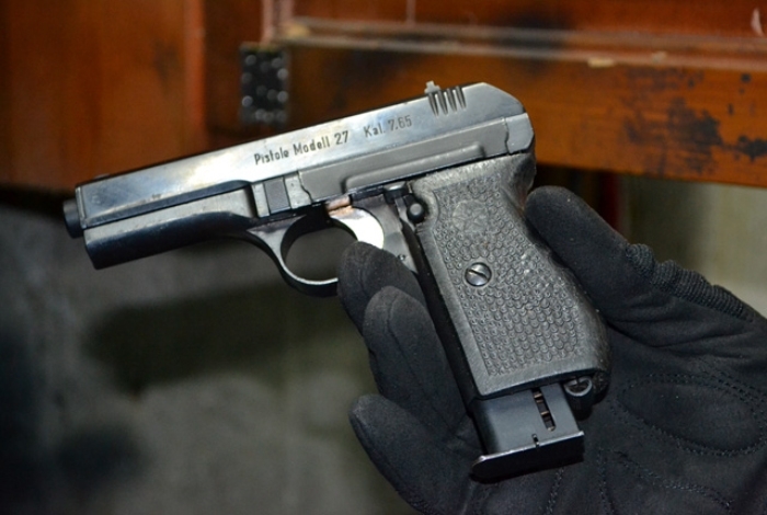 Вчера след сигнал за незаконно притежаване на оръжие служители на