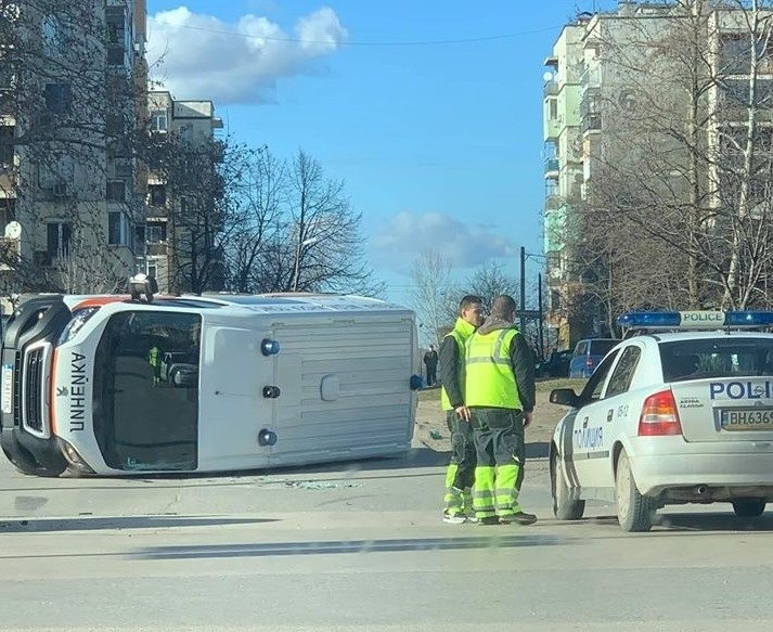 МВР излезе с подробности за пътния инцидент с линейка станал