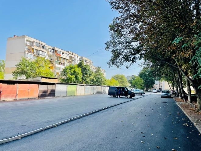 Два блока във Враца се радват на нов паркинг съобщиха