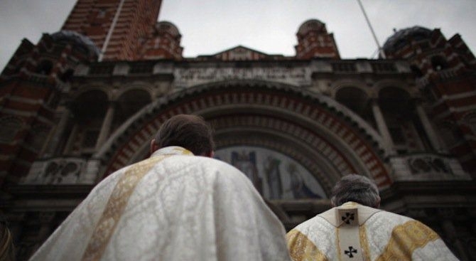 Повикът за прозрачност в американската католическа църква накара тексаските епархии