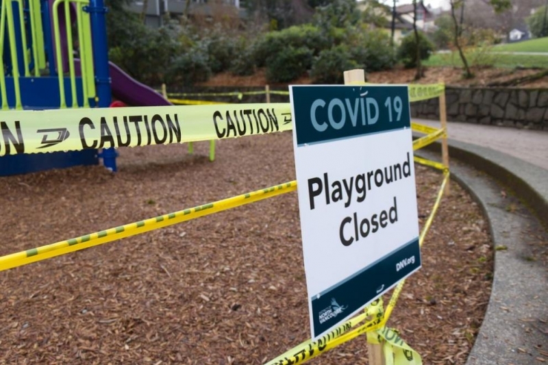 Празничната суматоха преди Коледа в големите европейски градове е обичайна