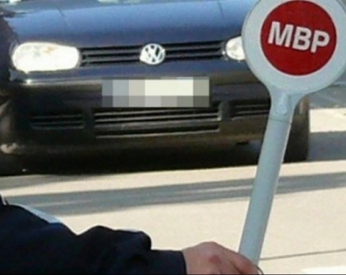 Полицаи са хванали неправоспособен водач с нередовен Голф във врачанското