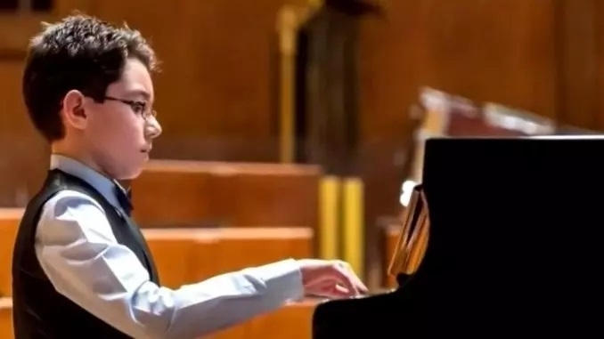 12-годишният пианист от Монтана Томас Симеонов завоюва с поредно отличие.