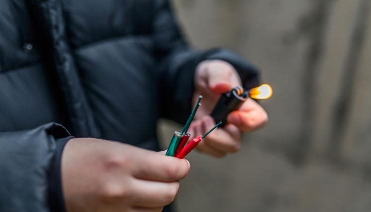 Пиратка гръмна в джоба на дете във Враца научи BulNews Ужасяващият