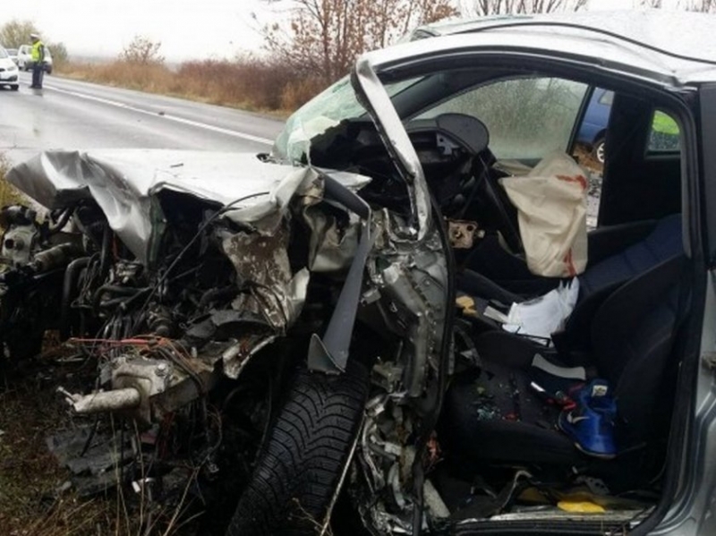 27-годишен шофьор е в кома след катастрофа в Шумен, съобщиха от