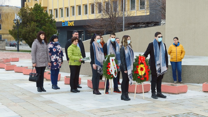 Община Оряхово почете паметта на Дико Илиев научи BulNews Ето какво