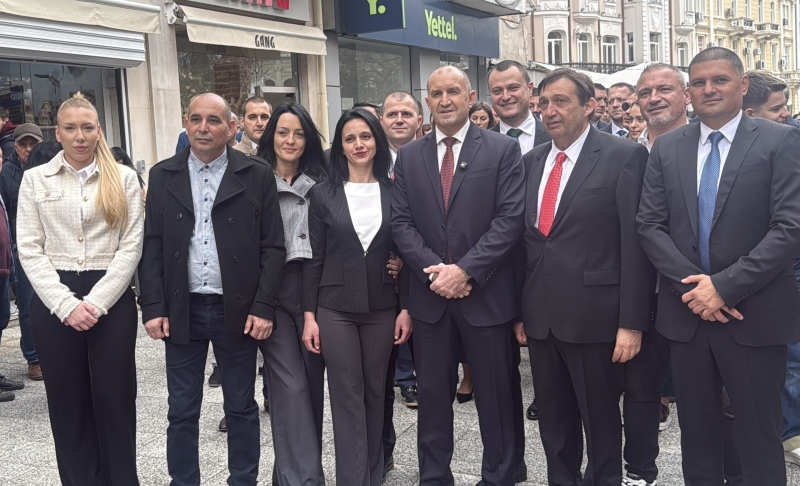 Врачанският отбор на Румен Радев със силно представяне на откриването на предизборната кампания на "Прогресивна България" в Пловдив /снимки/